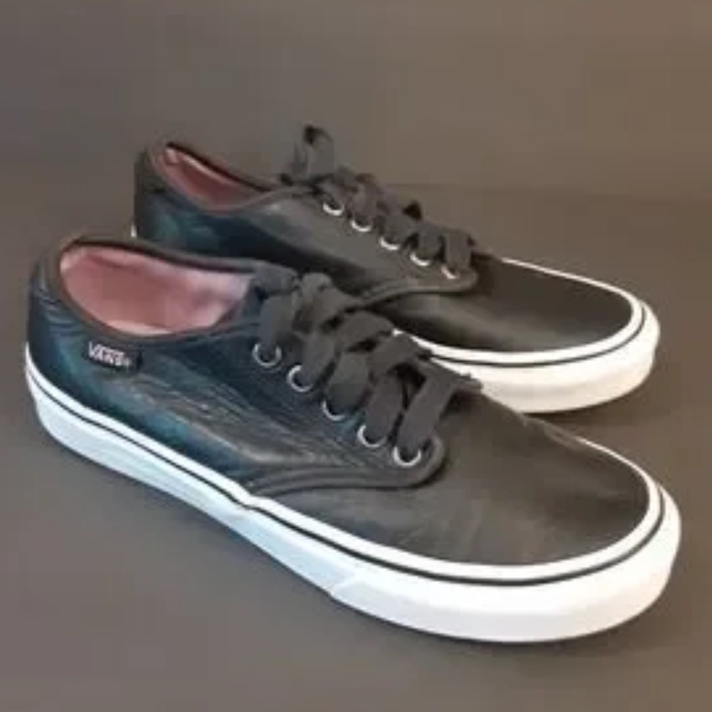 EUC Vans Black and White Low-Top Sneakers